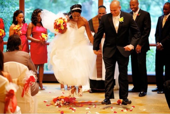 Conheça algumas cerimônias alternativas de casamento para casais inovadores