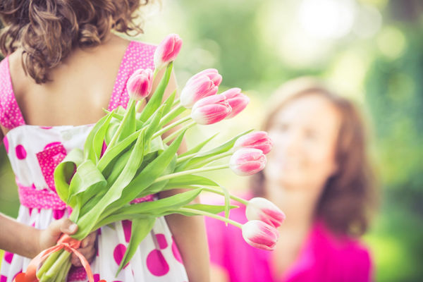 Como fazer uma homenagem de Dia das Mães