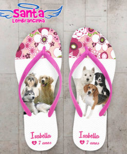 Chinelo infantil cachorros fundo rosas personalizado cod 5453