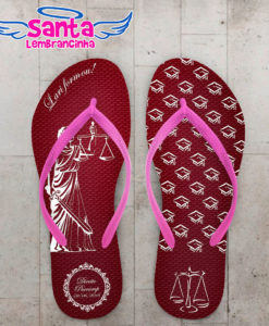 Chinelo formatura direito bordô com capelos cod 6114