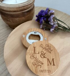 Abridor de garrafa personalizado em bambu