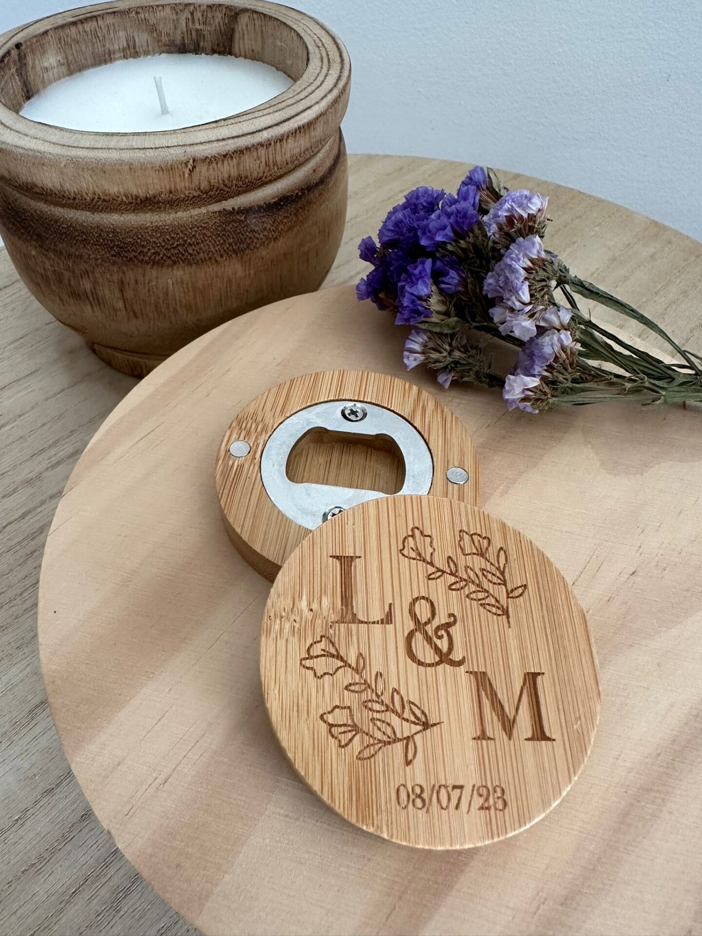 Abridor de garrafa personalizado em bambu